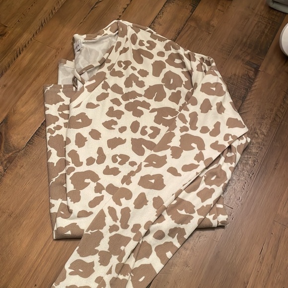 First Love by Lovelin Large Light Sweater Like New - Picture 2 of 3